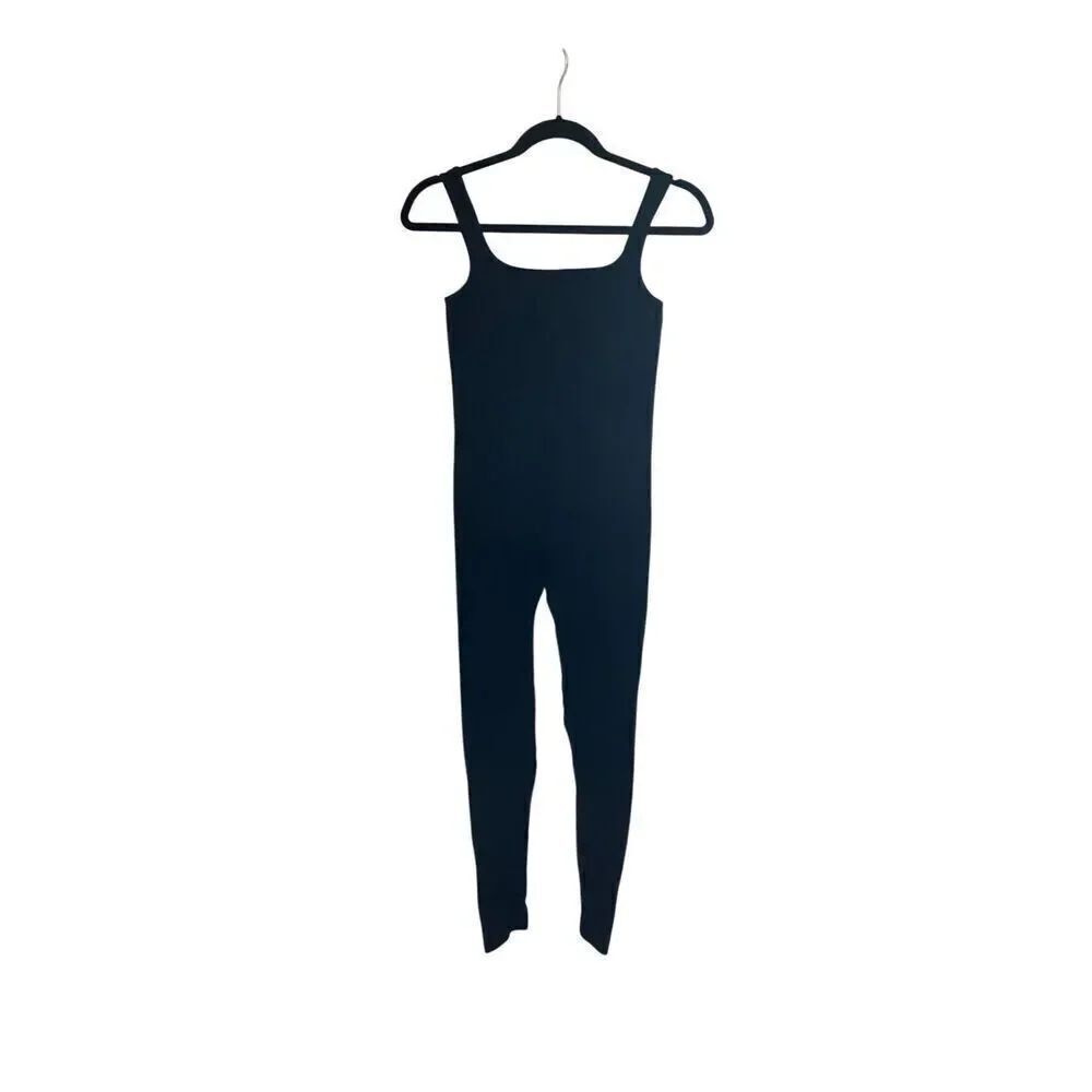 Women’s medium black, sleeveless spandex, Ribbed jumpsuit workout gear